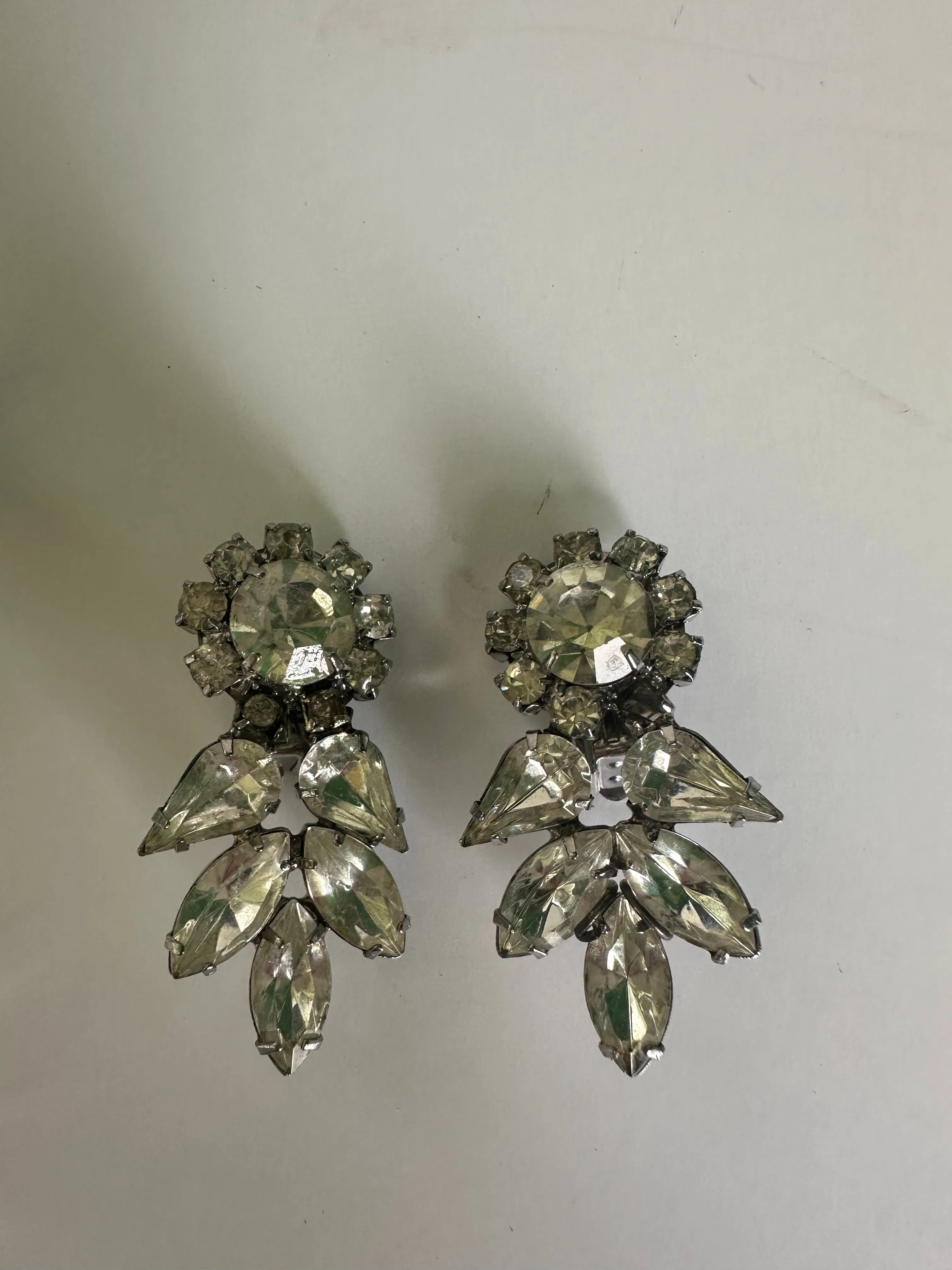 2 Vintage glamour Art Deco clear Rhinestones clip on earrings 1950s