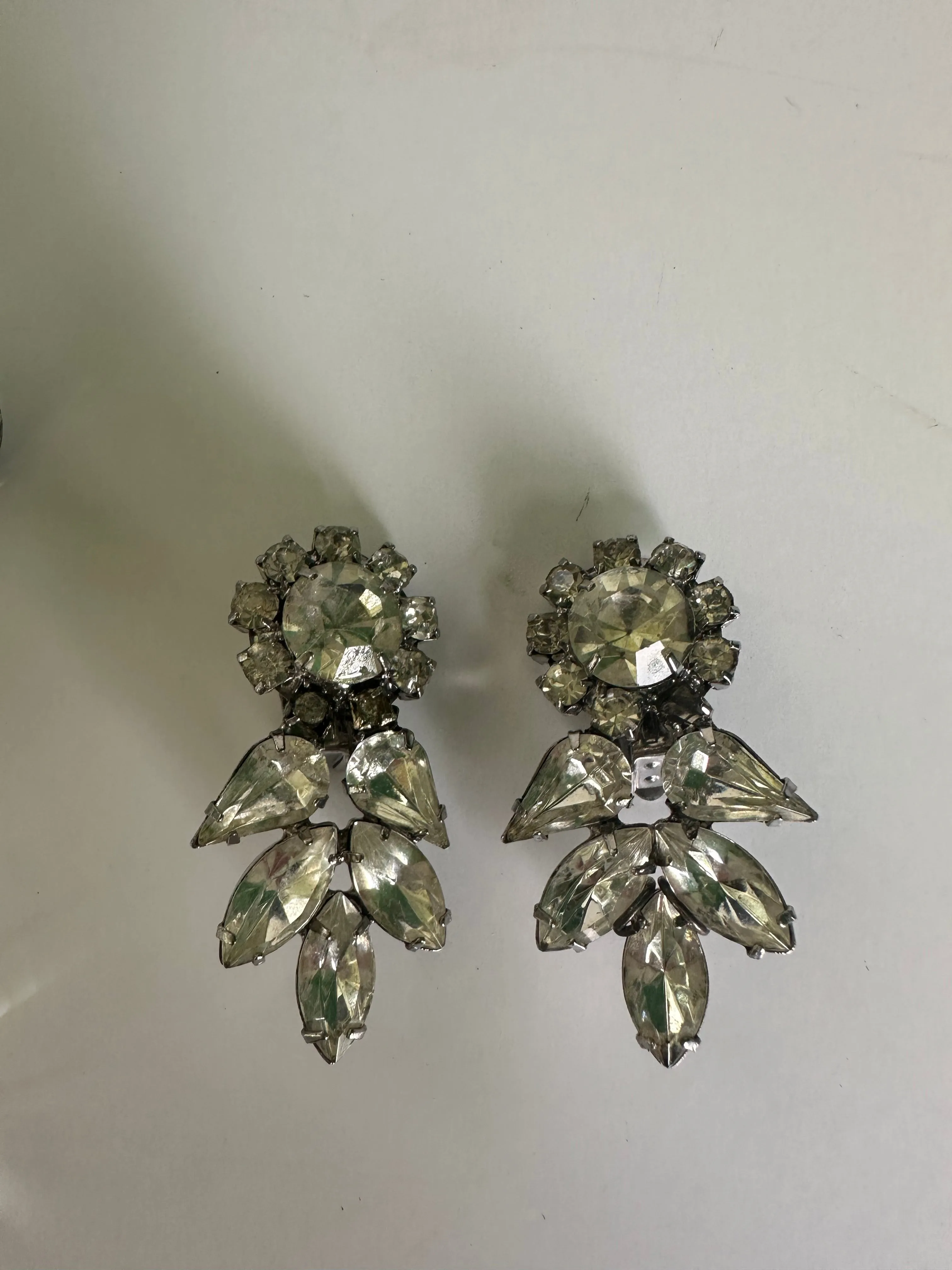 2 Vintage glamour Art Deco clear Rhinestones clip on earrings 1950s