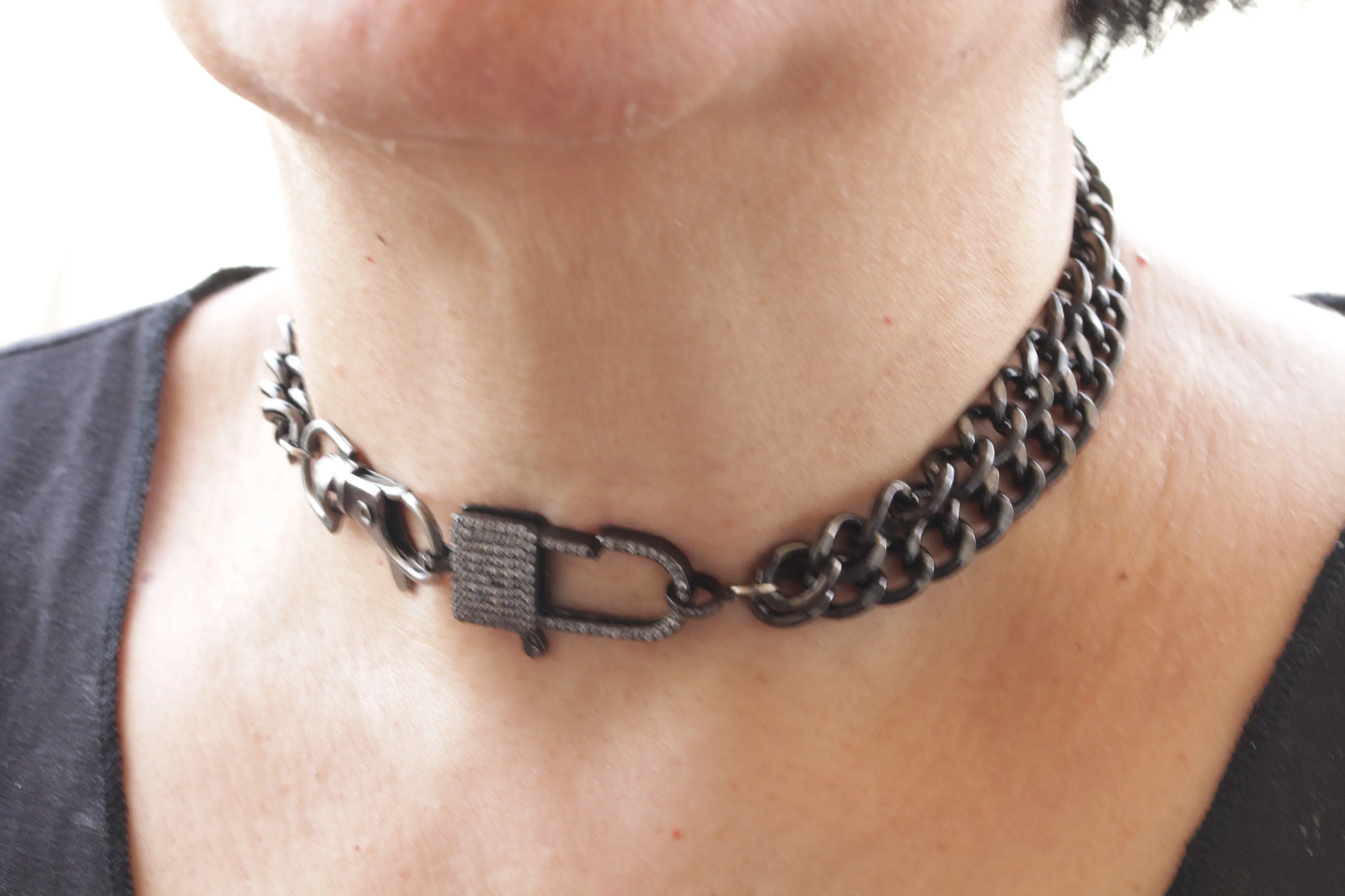 Choker necklace