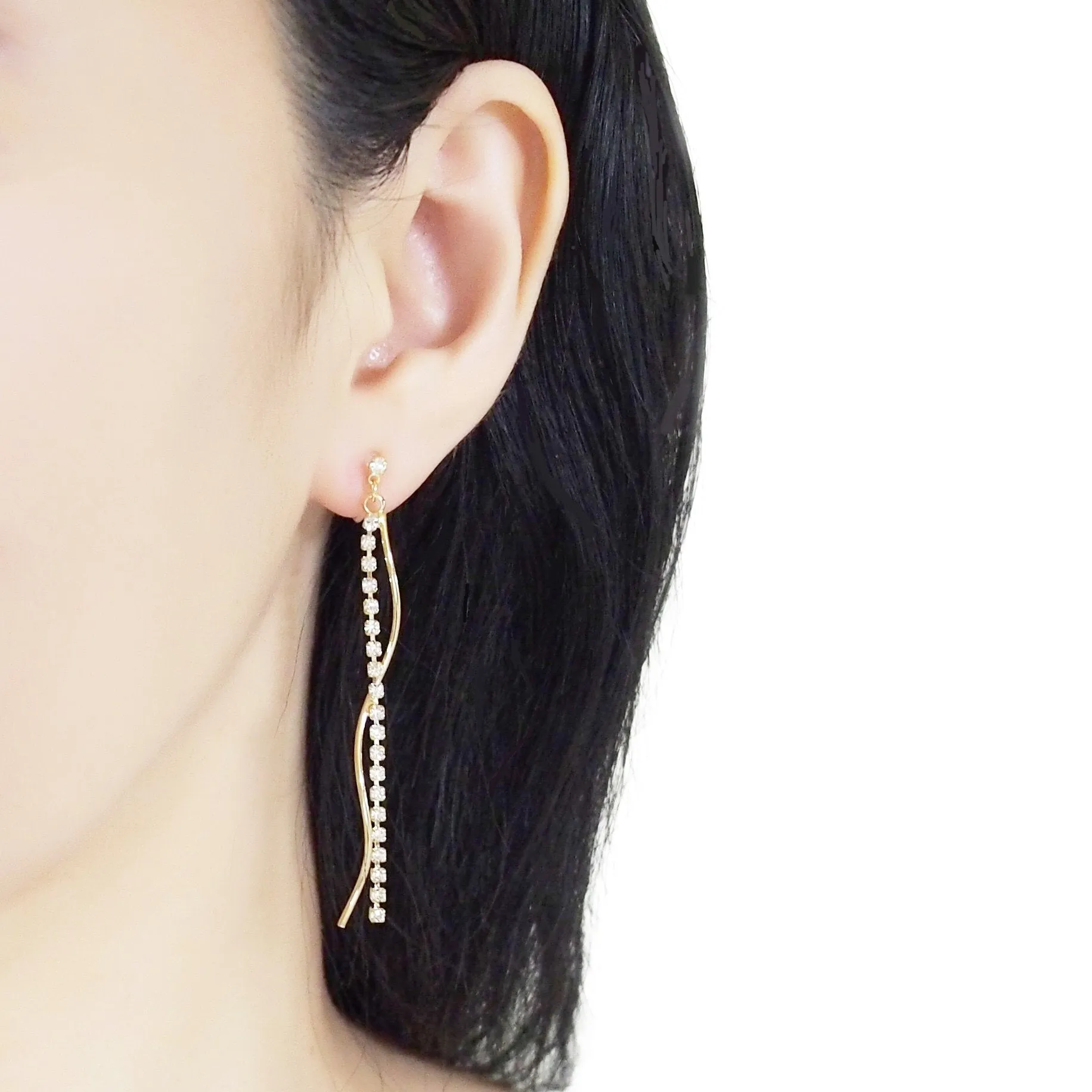 Copy of Dangle rhinestone chain and wave bar invisible clip on earrings ( Gold tone )