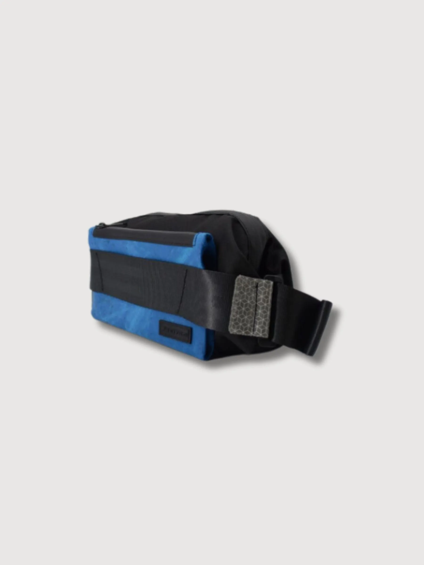 Sling Bag F650 Dixon Blue In Used Truck Tarps | Freitag