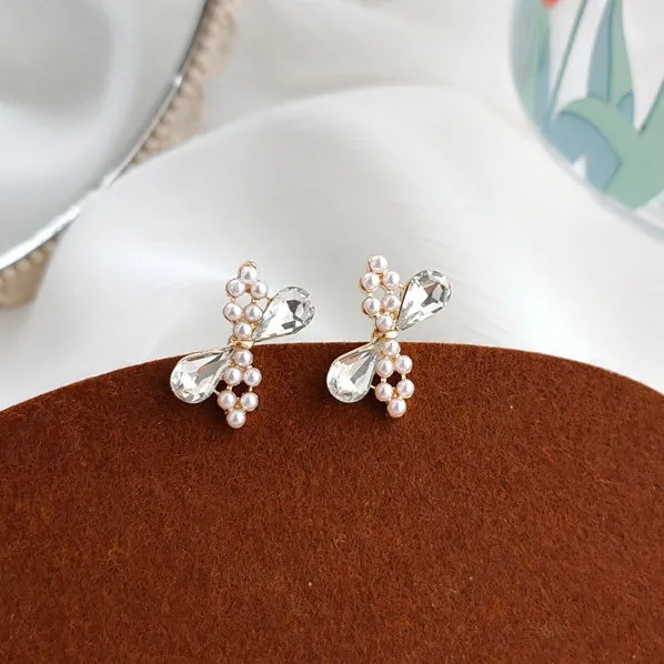 White Pearl Ribbon Bow Tie Crystal Rhinestone Invisible Clip On Earrings