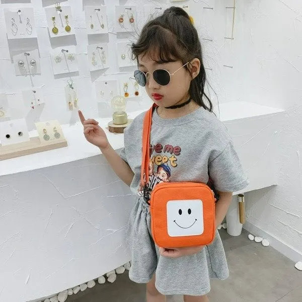 Wholesale Canvas Smiley Cute Messenger Bag JDC-SD-KR045