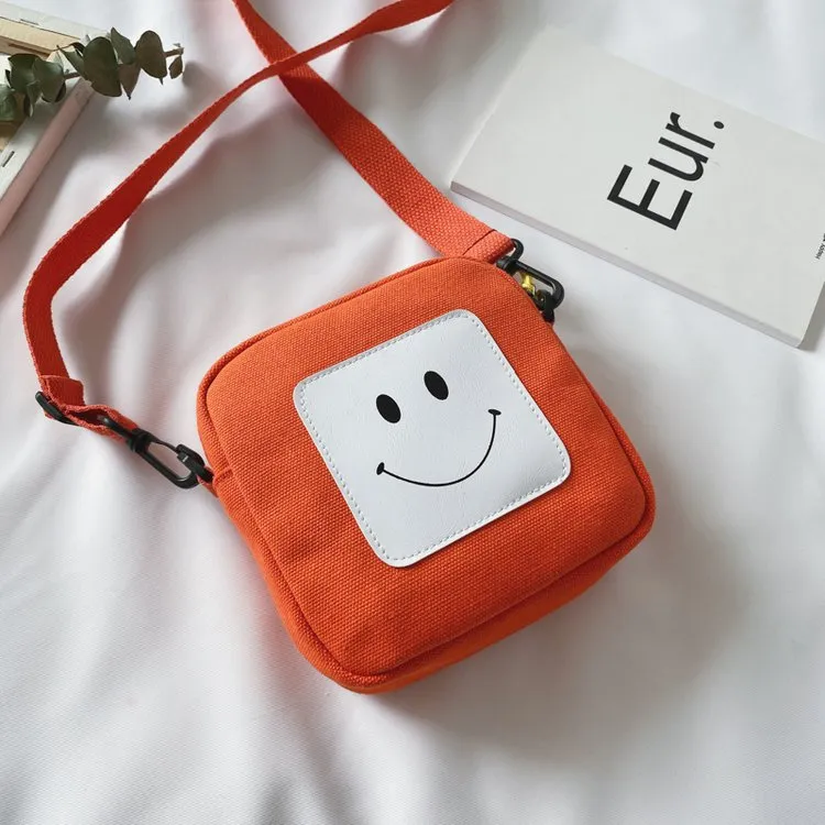 Wholesale Canvas Smiley Cute Messenger Bag JDC-SD-KR045